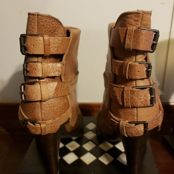 MiA leather high heel buckle boots. SIZE 7 - Picture 5 of 9